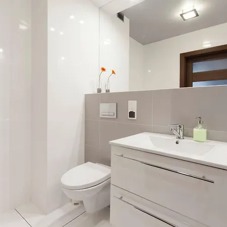 Aparts Dabrowskiego Hotel *